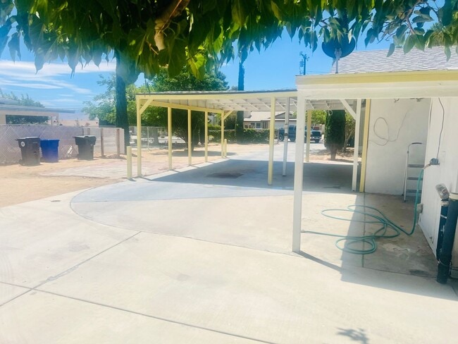 Building Photo - Charming 3-Bedroom Home with Wood Ceilings...