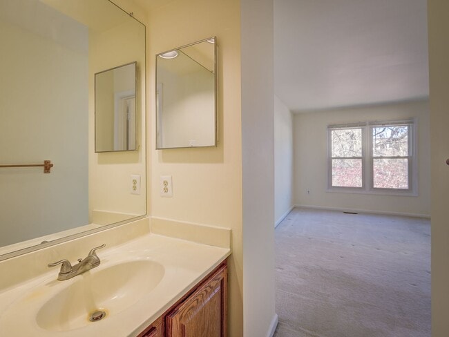 Building Photo - A Lovely Brick-Front Town House