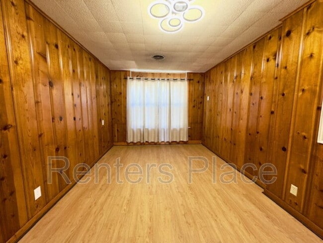 Building Photo - 5454 S Boston Ave