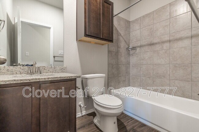 Building Photo - 610 Ashers Pl