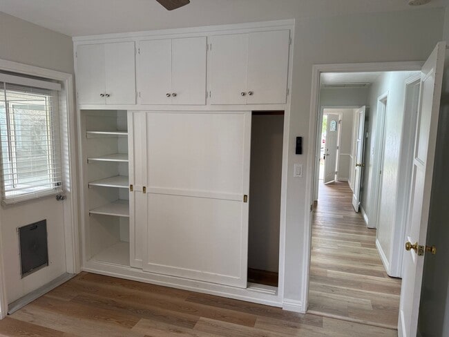 Building Photo - Beautiful, Remodeled 3BR/2BA ranch style home w/huge yard and washer/dryer available now!!