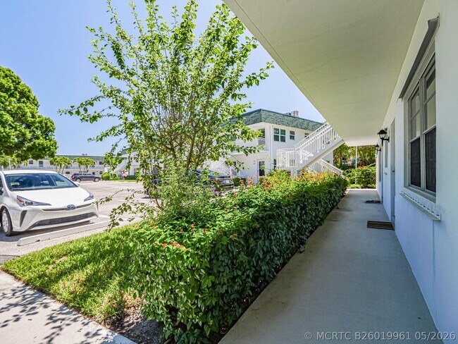 Building Photo - 2800 Indian River Blvd