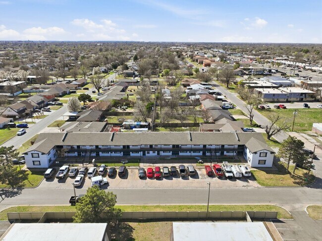 Building Photo - Beautiful 1 bedroom 1 bath apartment near SW 59!