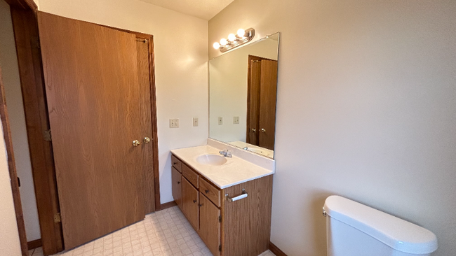 Building Photo - 4212 Menga Dr