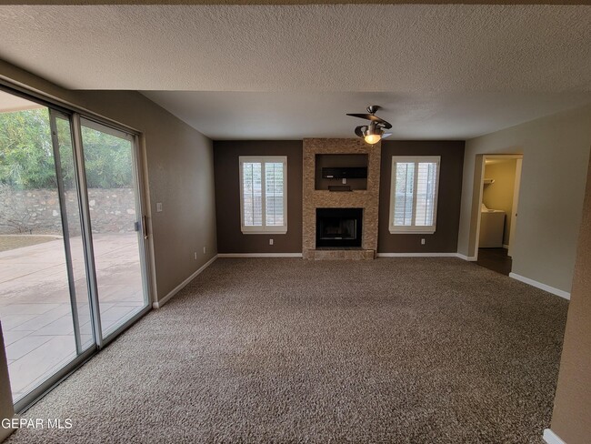 Building Photo - 7225 Tierra Taos Dr