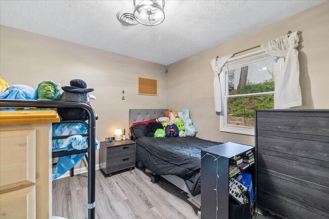 Building Photo - Cozy Radford Home on Forest Ave, Radford