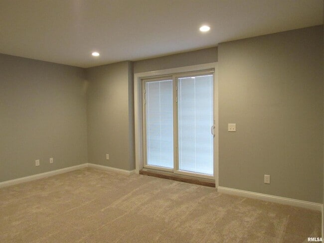 Building Photo - 1659 Celtic Ct