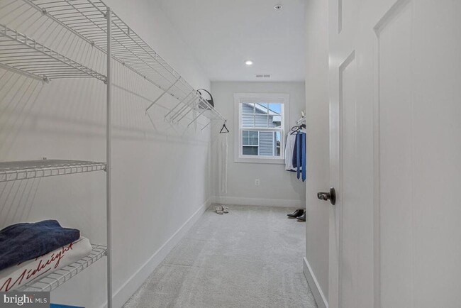 Building Photo - 408 Kosmill Dr