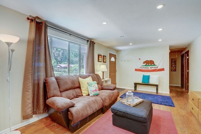 Building Photo - PRE-LEASE 4 BED 2 BATH – Updated Brick Home Near CU & Boulder Creek Path | Available August 2026