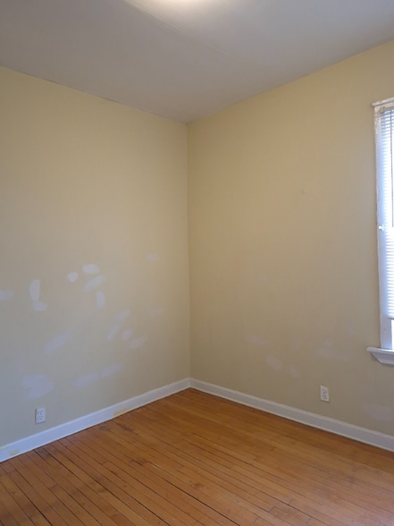 Building Photo - 1148 N Mayfield Ave