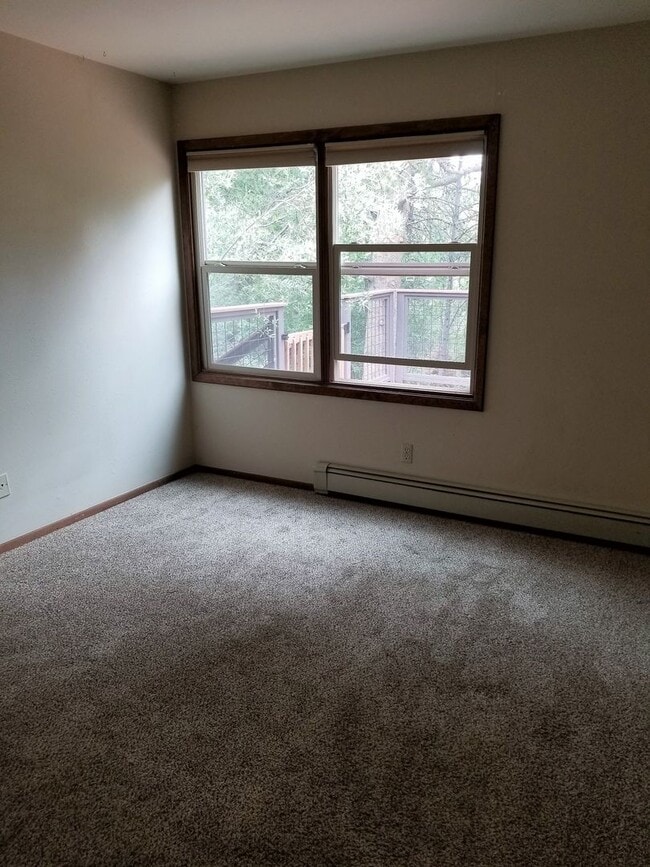 Building Photo - 300 Miners Creek Rd