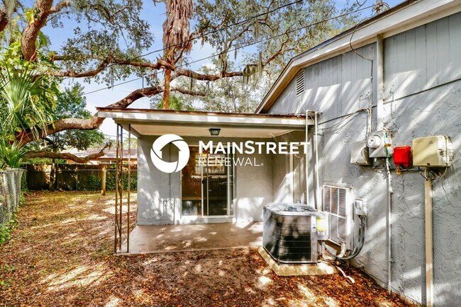 Building Photo - 3 Bedroom Pet-Friendly Home in New Port Richey, FL with Main Street Renewal
