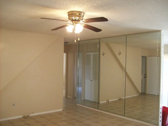 Building Photo - 75 Baldwin Ln