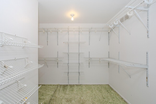 Building Photo - 22745 Wrexford Dr