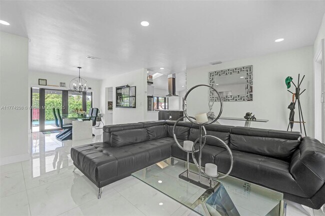 Building Photo - 8840 SW 181st Terrace