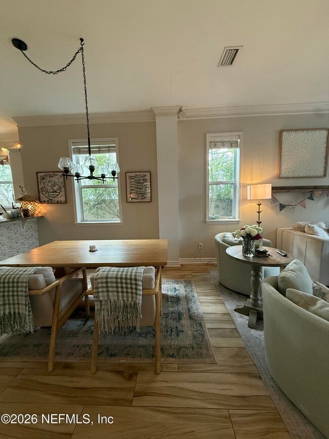 Building Photo - 875 8th St S