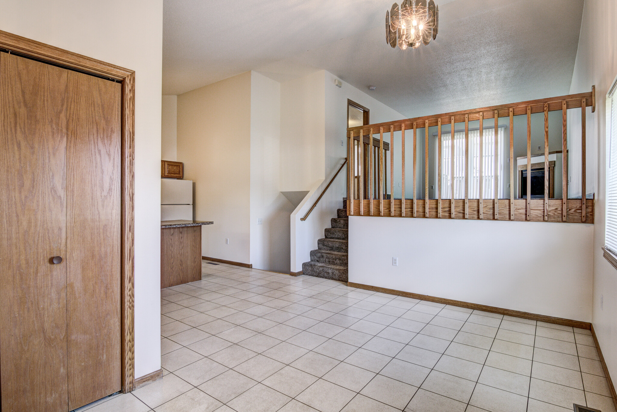 Building Photo - 1130 Weatherridge Rd