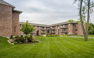 Building Photo - Parkstone Villas