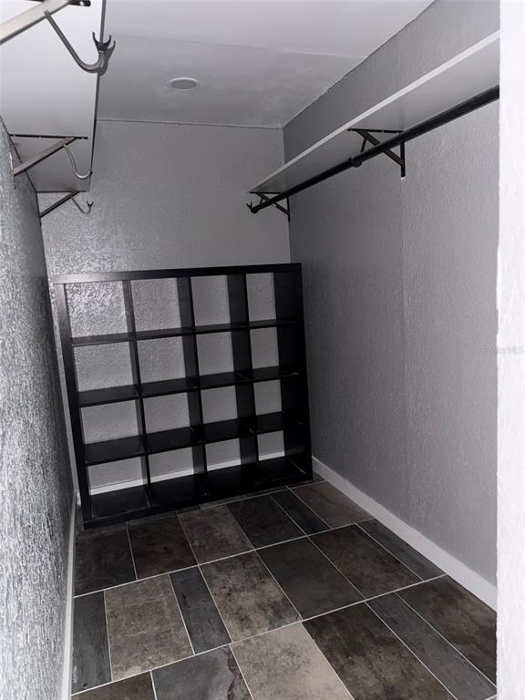 Building Photo - 1310 Cinnamon Way W