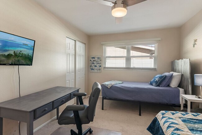 Building Photo - 2543 Sunny Breeze Ave