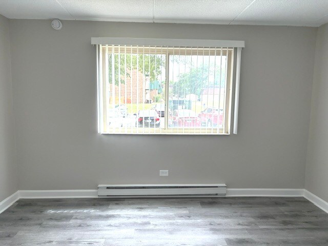 Building Photo - 230 Springhill Dr