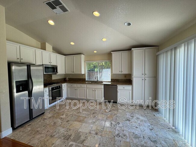 Building Photo - 2144 Gold Hollow Ct