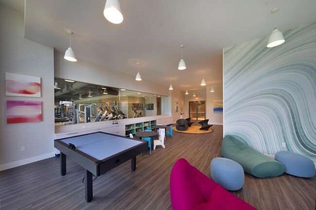 Building Photo - 16385 Biscayne Blvd