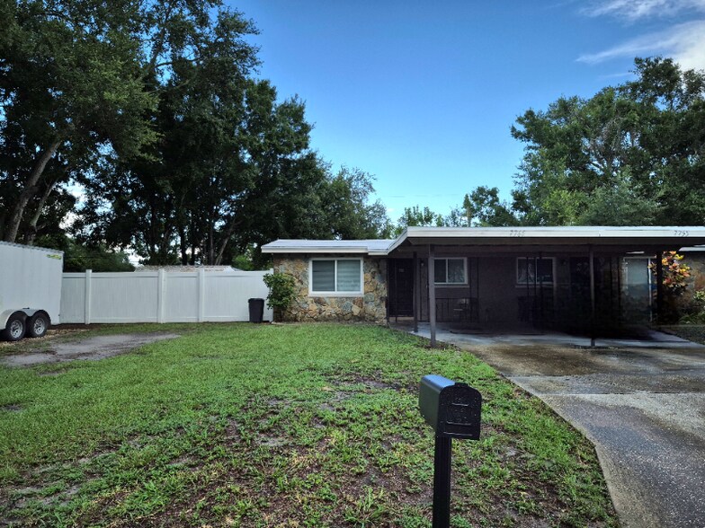 Primary Photo - 7755-7765 64th Way N