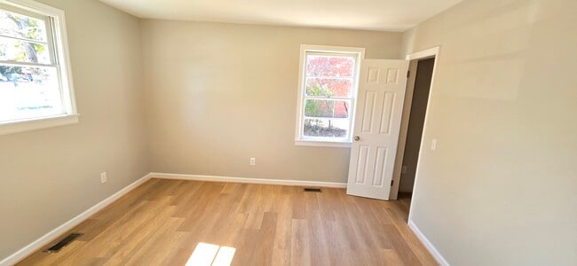 Building Photo - 7619 Parkview Dr