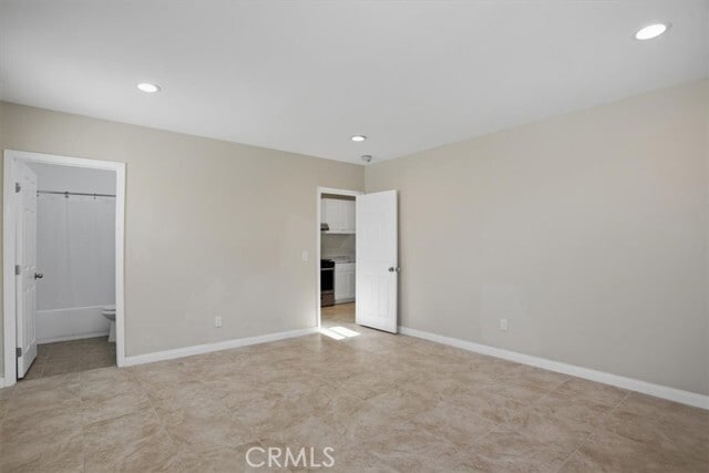 Building Photo - 7542 White Oak Ave