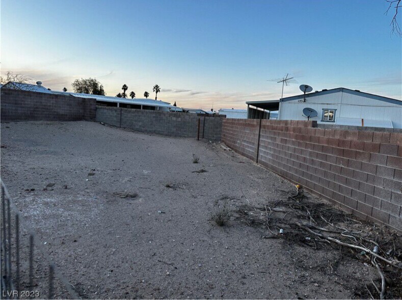 Building Photo - 3915 Cll Tereon