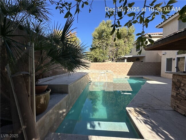 Building Photo - 10985 Fintry Hills St