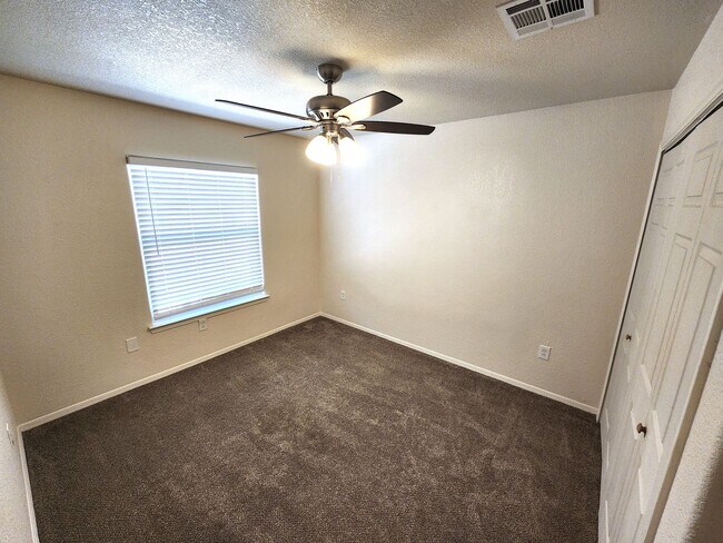Building Photo - 1535 Vajillo Ln