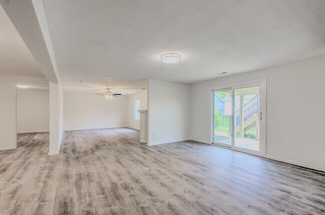 Building Photo - 1909 Clear Ct