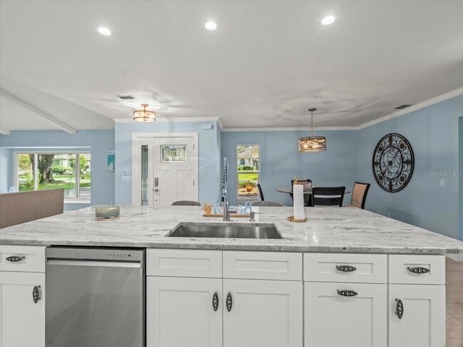 Building Photo - 11815 W Waterway Dr