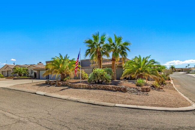 Building Photo - 1800 Burgundy Dr