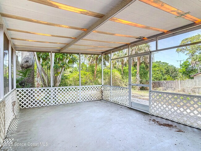 Building Photo - 1590 Hilldale Rd