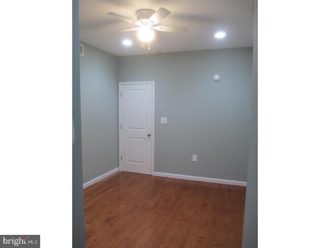 Building Photo - 1239 N 28th St