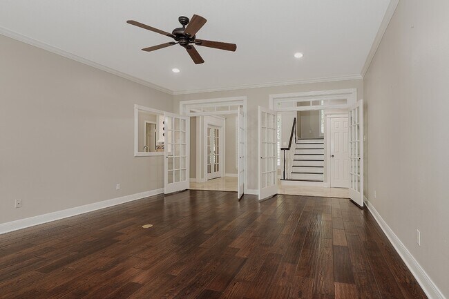 Building Photo - 2 Silverstrand Pl