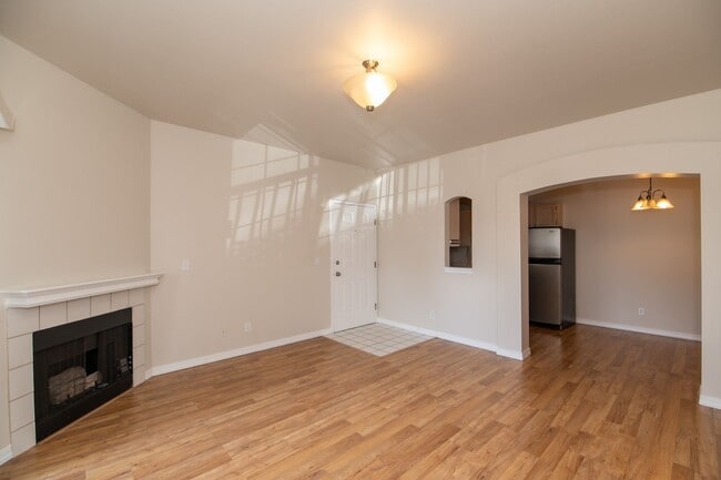 Building Photo - 150 S 800 E