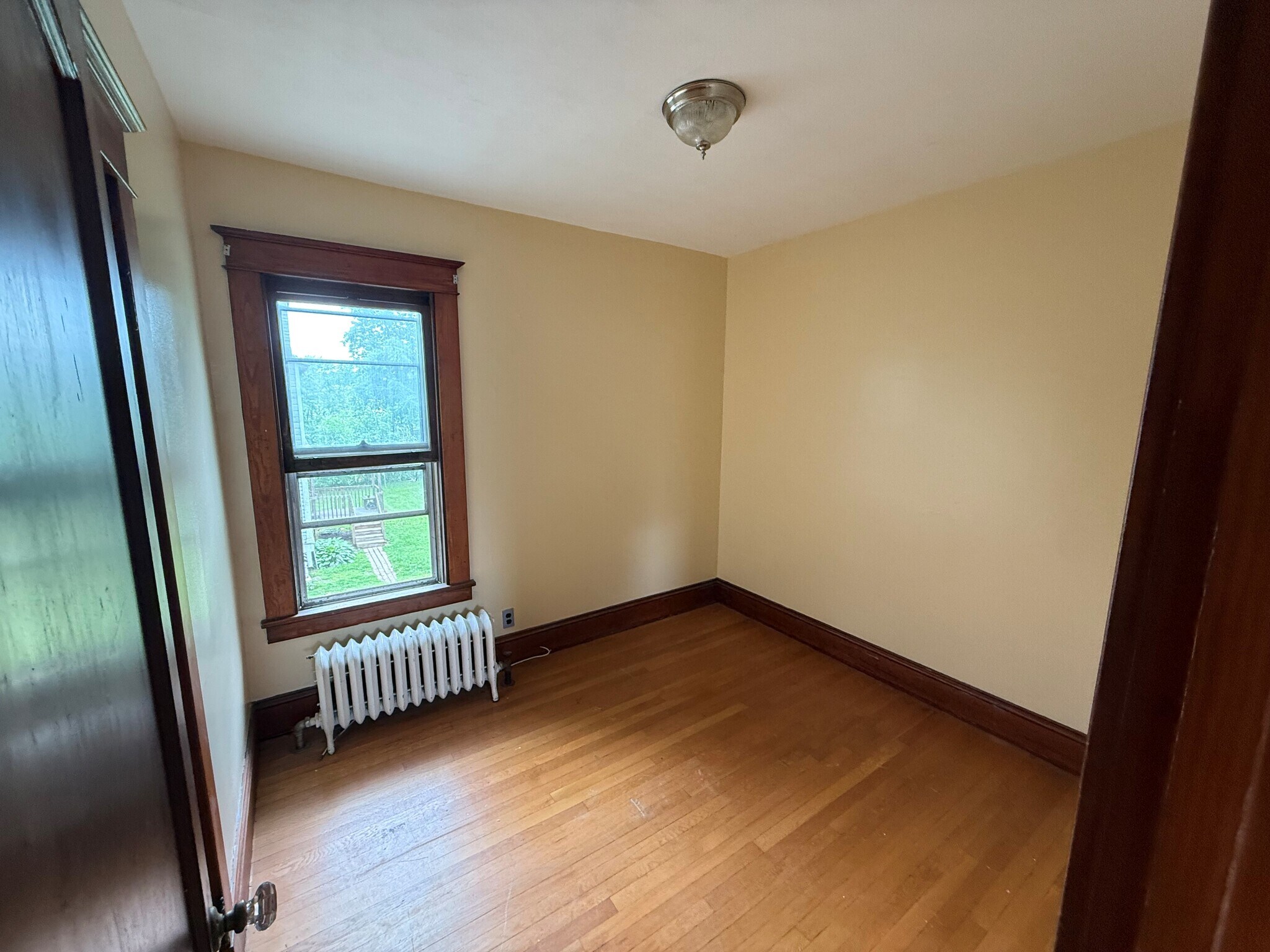 Rear bedroom - 65 Ten Eyck Ave
