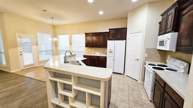 Building Photo - 1824 Woody Ln