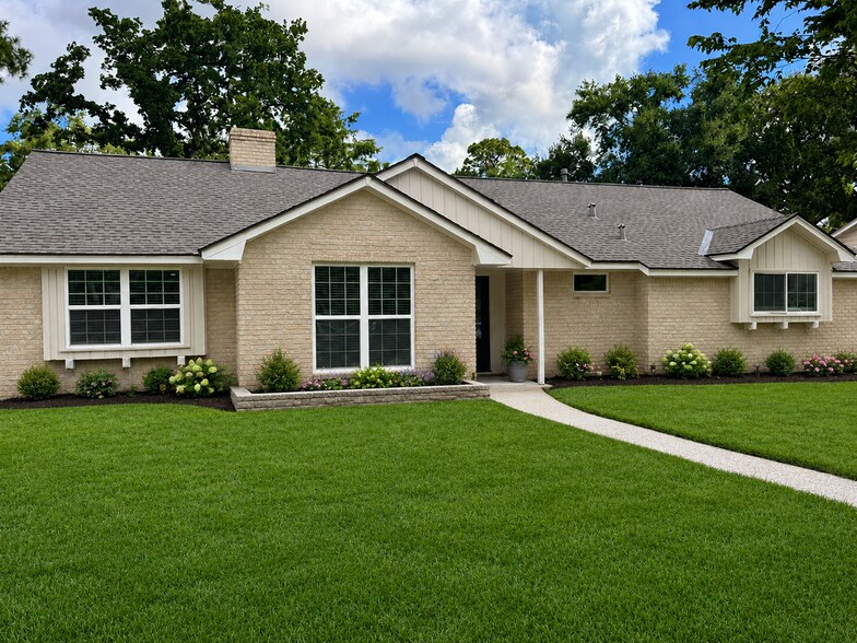 Building Photo - 915 Kingsbridge Rd