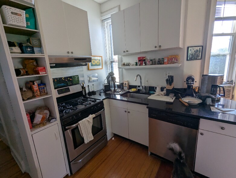 Building Photo - 544 Madison Ave