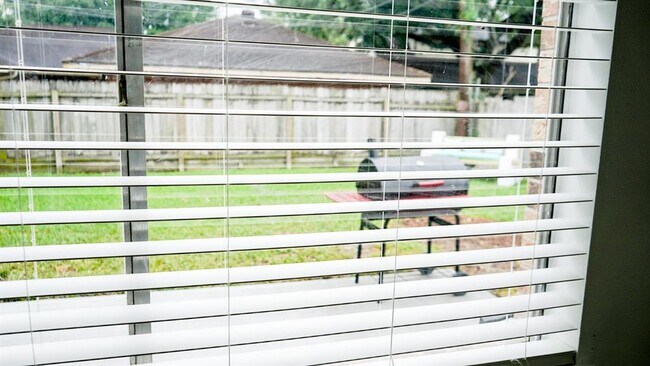 Building Photo - 6708 Biggs Ct