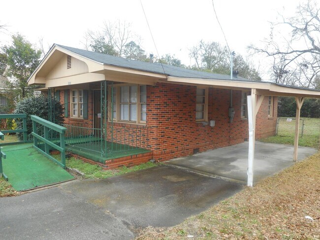 Building Photo - 3 Bedroom 1 Bath Downtown Augusta
