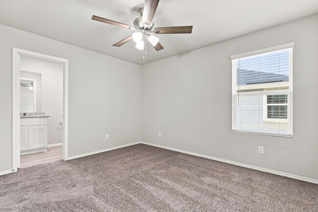 Building Photo - 9034 Glen Shadow Dr