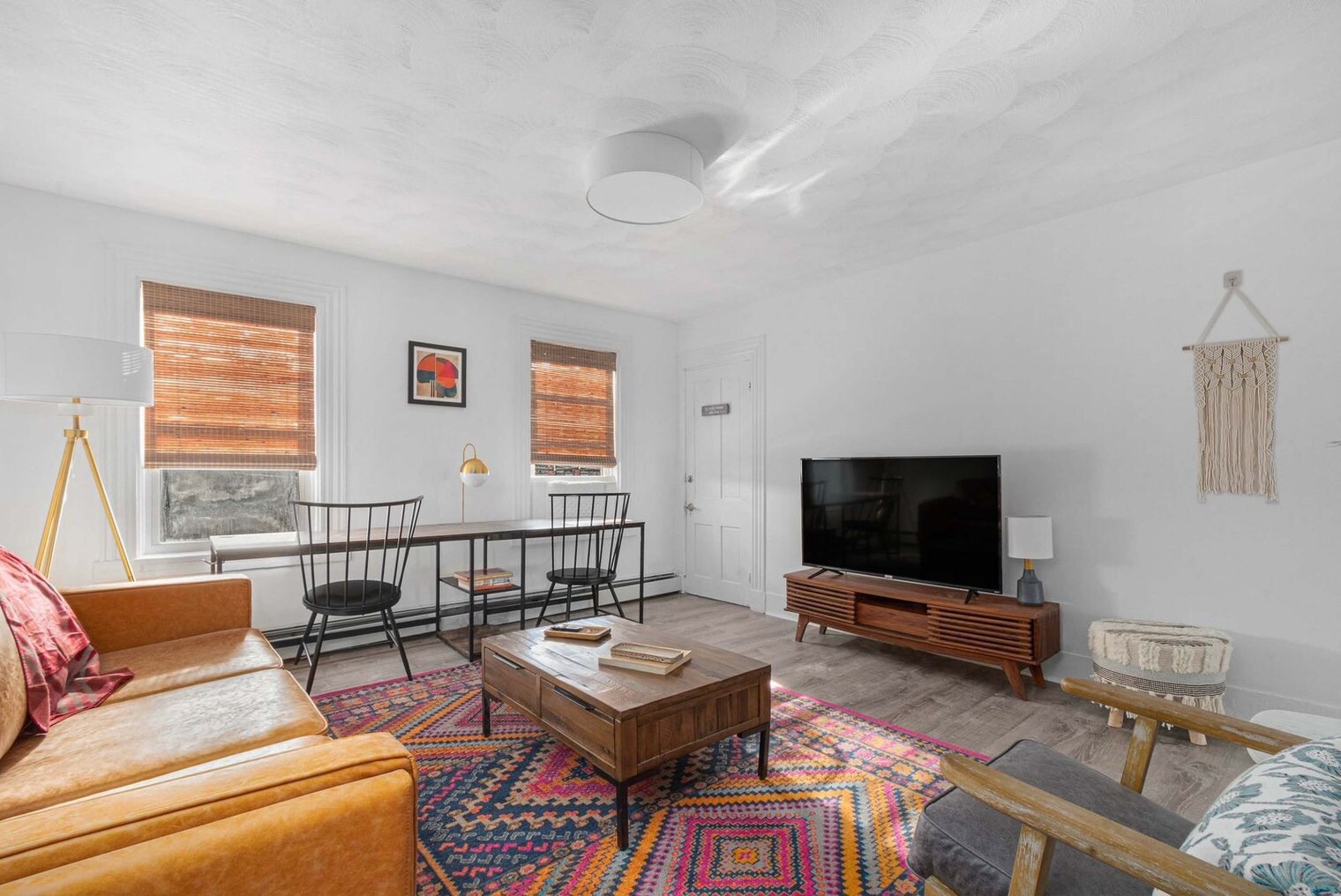 Building Photo - 136 Main St