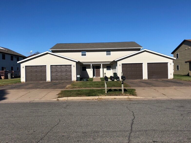Primary Photo - 2310 Meadow Ln