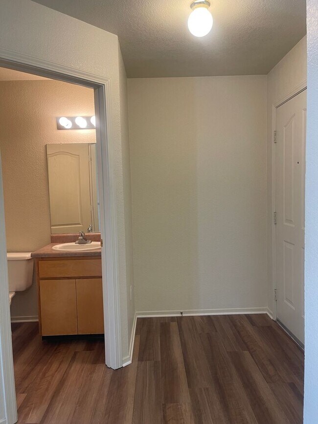 Building Photo - 1390 Serrano Pl